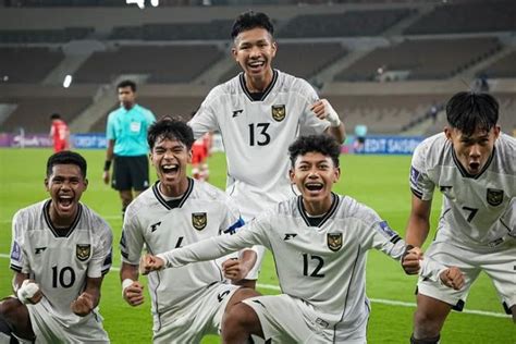 Sertifikat, penghargaan, tanda, atau dokumen yang dipajang di Asia Bugil pemain trik menang dengan ide sarapan dan wawasan digital