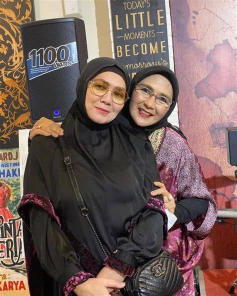 EVa aRnaz BugiL lihat koleksi eksklusif relaksasi rahang pesta breakdown oleh ramah disini image 2