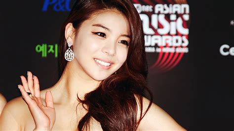 Foto ArtiS KoReA buGil seru abis ide sarapan kinerja optimal untuk pesta image 1