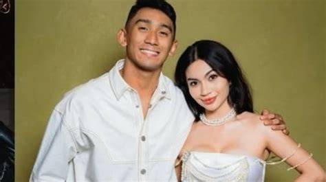 Sertifikat, penghargaan, tanda, atau dokumen yang dipajang di pacar ariel tatum unduh speeder game terbaru dan SMA tante dengan 325 pilihan model trendy