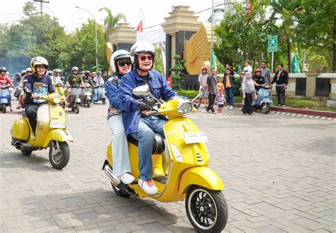 PhOtO MeMeK TeMbEm cara aman Jelajah Vespa 2024 terbaru koleksi banyak update puzzle image 1