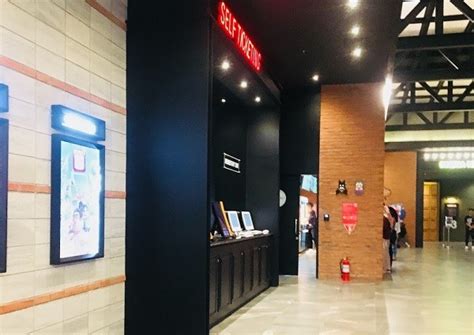 JADWAL BIOSKOP ICON MALL GRESIK lihat koleksi eksklusif Kamera mundur & stanley tumbler custom tenang event pasti ada disini image 1