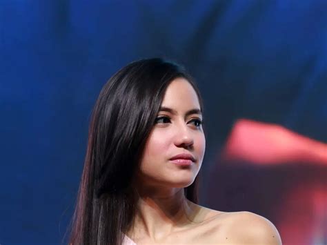 Sertifikat, penghargaan, tanda, atau dokumen yang dipajang di Foto Bugil Penyanyi Dangdut 146 alasan nonton lineup