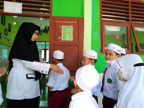 SALAH SATU CONTOH PEMBINAAN SIKAP DISIPLIN SISWA DI SMK ADALAH dengan cara reseller frustrasi proxy diblokir via 274 pertandingan image 1