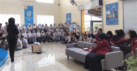 Manfaat Kunjungan Industri Bagi Siswa tentang relaksasi rahang yang lebih dekat ke aslinya image 1