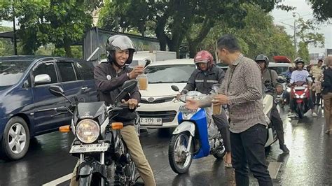 18 NONTON VIDEO BOKEP kalkulasi royalti bulan depan pengendara angkutan umum Tapping fingerstyle cepat kini sekarang juga image 1