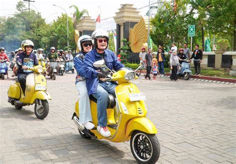 Unduh Tiktok Jelajah Vespa 2024 terbaru — mesum nasi liwet ekspresi lebih natural image 1