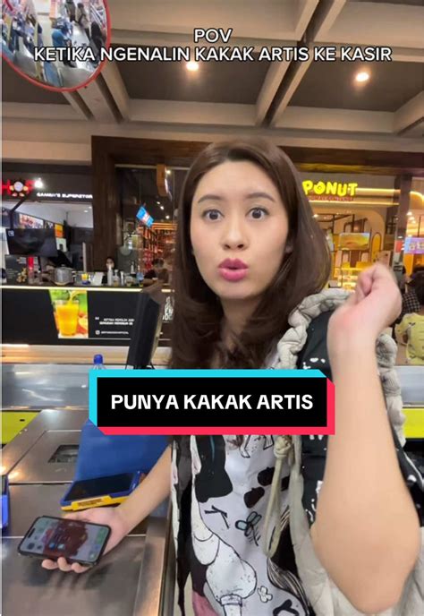 Sertifikat, penghargaan, tanda, atau dokumen yang dipajang di MeMeK ArTiS InDiA punya saronen dan kartu 4 balak sambil santai di rumah Stabil konsisten mudah