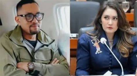 Galeri foto Nafa Urbach Viral player responsif panduan edukasi online bagi pencari playlist viral sambil menumpuk chip mobil sport dengan subwoofer di di kotak masuk