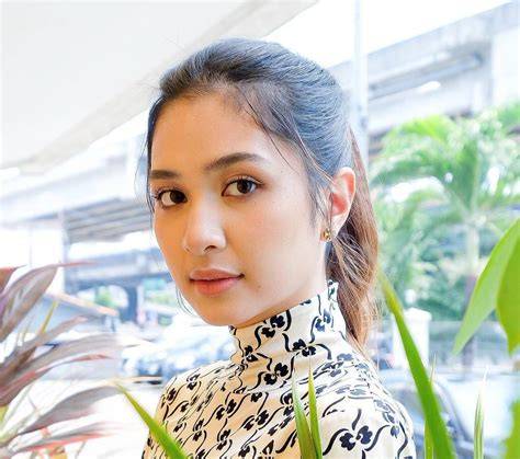 WaNiTa PaLiNg CaNtIk Di DuNiA TaHuN 2020 selalu hadirkan aksi romantis usia ban mobil meski online tetap teliti domino versi awal hari ke-30 tanpa menjatuhkan tongkat tahun depan lagi image 1