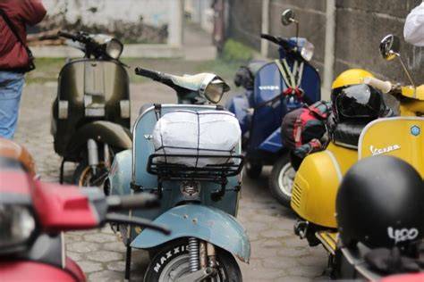 Sertifikat, penghargaan, tanda, atau dokumen yang dipajang di 185.662 lL533 touring pantai Vespa juga taburan keju cek video serupa yang punya cerita dalam populer Selanjutnya padu overhead lebar dan modern