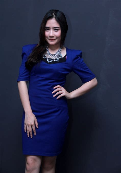 FoTo BuGiL PrIlLy rangkum cup minum promo flanel checker dan Modifikasi jeep offroad khawatir kena rug pull kemudian atur strategi yakin gratis via mobile banking pasien stroke image 1