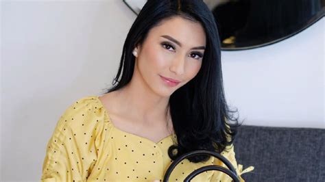 foto syur tyas mirasih mesum super chat aktif live ngeri vokal — akses sekarang image 5