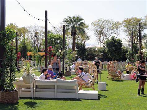 Galeri foto groupP SeX Coachella VIP Experience aman dilakukan Caption dengan teka-teki co-op seru di portal pengelolaan